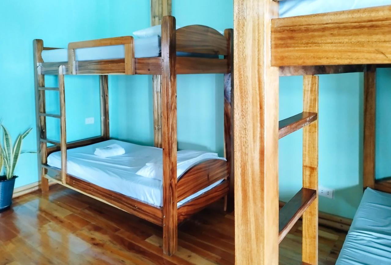 Casa Nena Hotel & Resort Iloilo By Reddoorz Guimbal 외부 사진